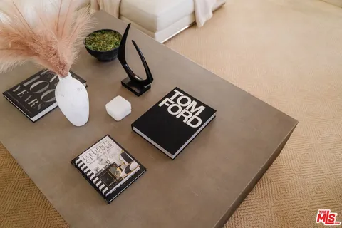 $1,395,000 | 121 South Palm Drive, Unit 401, Beverly Hills, CA 90212