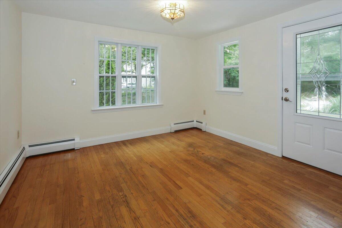312 Cotuit Road Sandwich, MA 02563 - Photo 5 of 20 05-IMG_0226