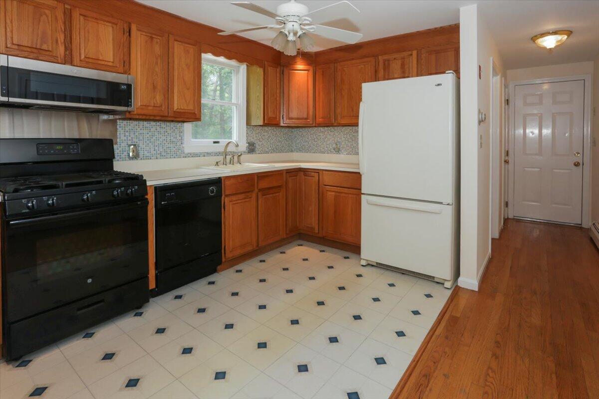 312 Cotuit Road Sandwich, MA 02563 - Photo 6 of 20 06-IMG_0227