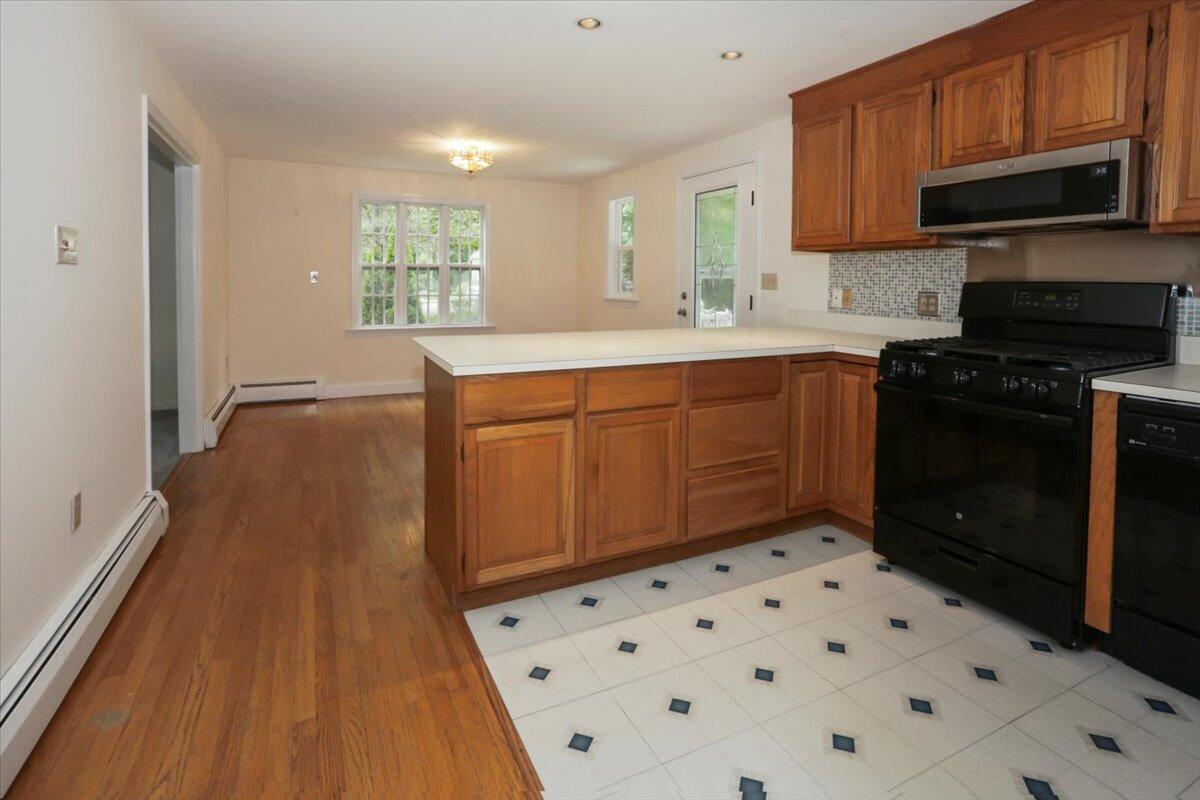 312 Cotuit Road Sandwich, MA 02563 - Photo 8 of 20 08-IMG_0231