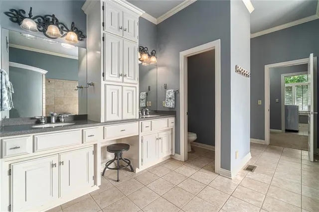 $875,000 | 6411 Muirfield Street, Kansas City, MO 64152