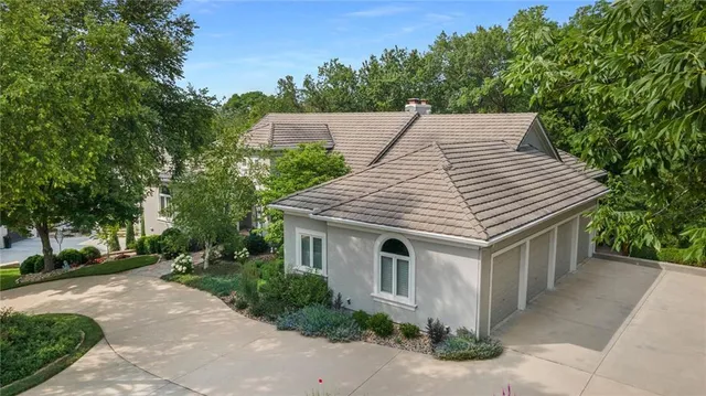 $875,000 | 6411 Muirfield Street, Kansas City, MO 64152