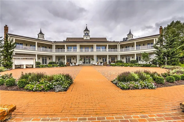 $875,000 | 6411 Muirfield Street, Kansas City, MO 64152