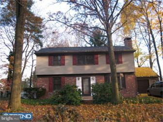 439 Camberly Road Warminster, PA 18974 - Photo 1 of 6 Exterior Back