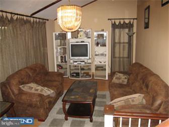 439 Camberly Road Warminster, PA 18974 - Photo 2 of 6