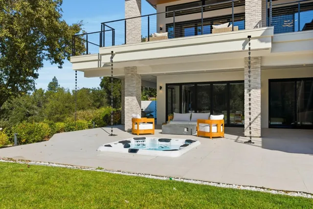 $8,250,000 | 1669 Whitham Avenue, Los Altos, CA 94024