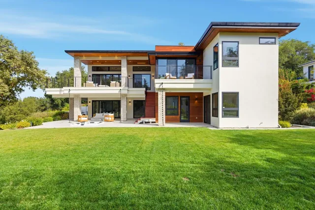 $8,250,000 | 1669 Whitham Avenue, Los Altos, CA 94024