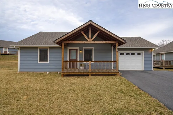 $430,000 | 424 Townhomes Place, Boone, NC 28607