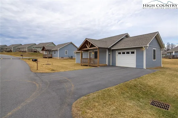 $430,000 | 424 Townhomes Place, Boone, NC 28607