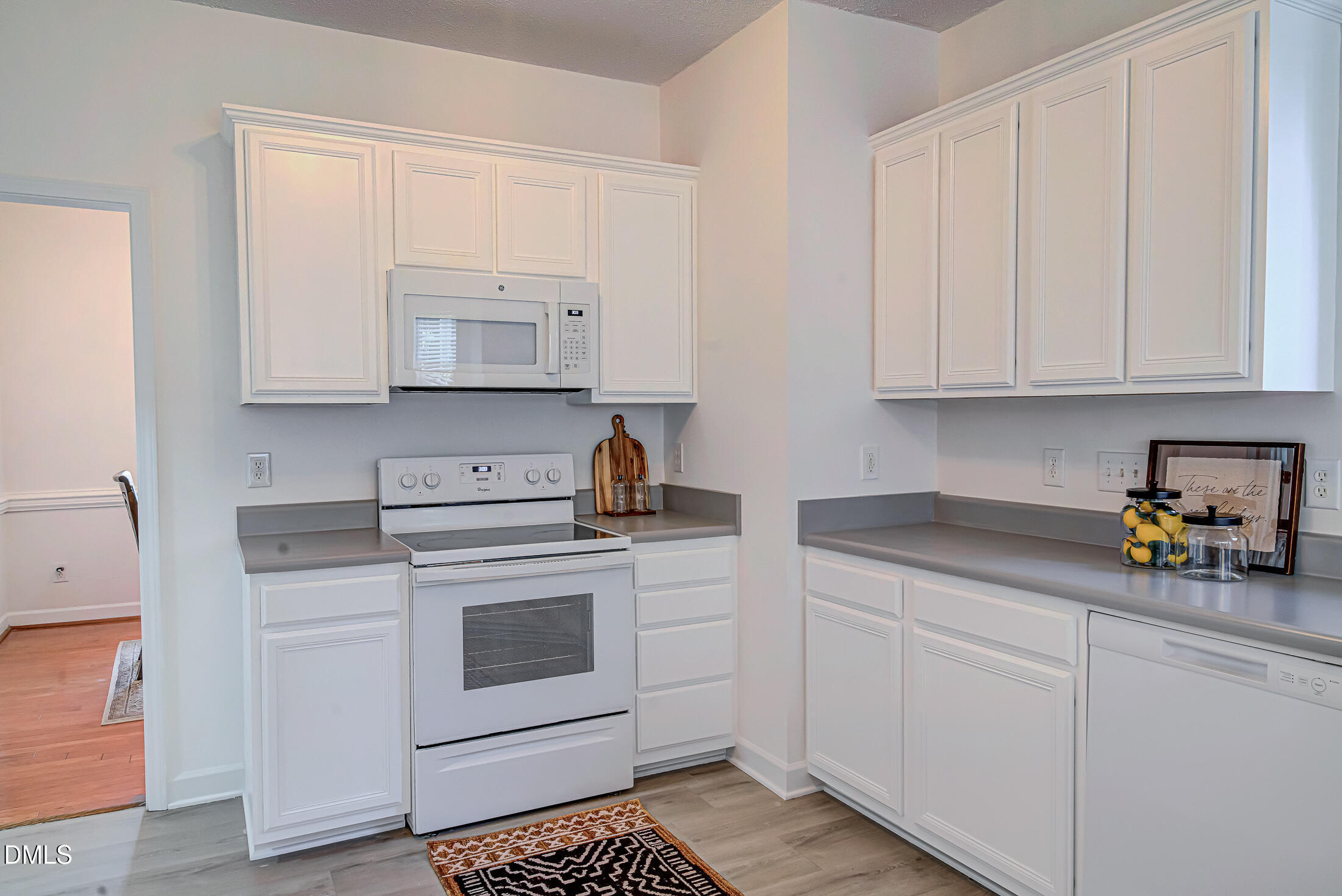 2517 Cambridge Road Burlington, NC 27215 - Photo 7 of 29 2517 Cambridge Rd Photo-13