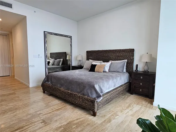 $17,000 | 1000 Brickell Plaza, Unit PH5503, Miami, FL 33131