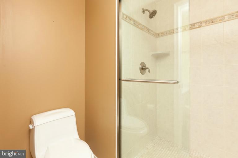 14446 Twig Road Silver Spring, MD 20905 - Photo 3 of 28 Bath (Master)