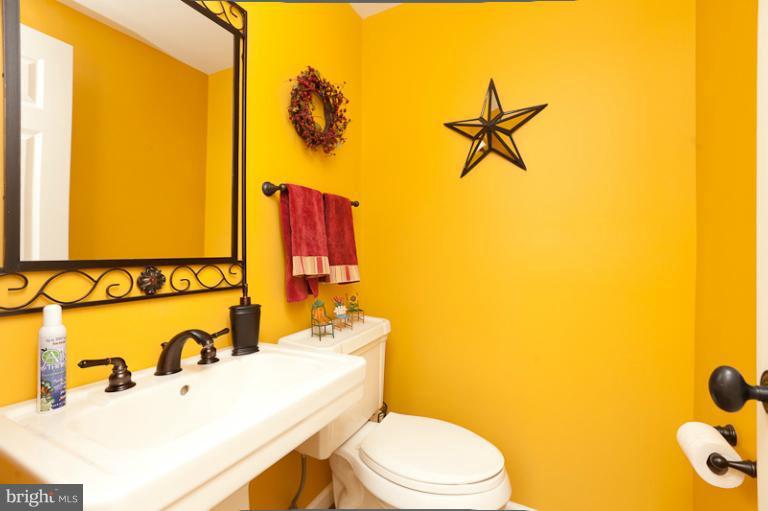 14446 Twig Road Silver Spring, MD 20905 - Photo 25 of 28 Bath