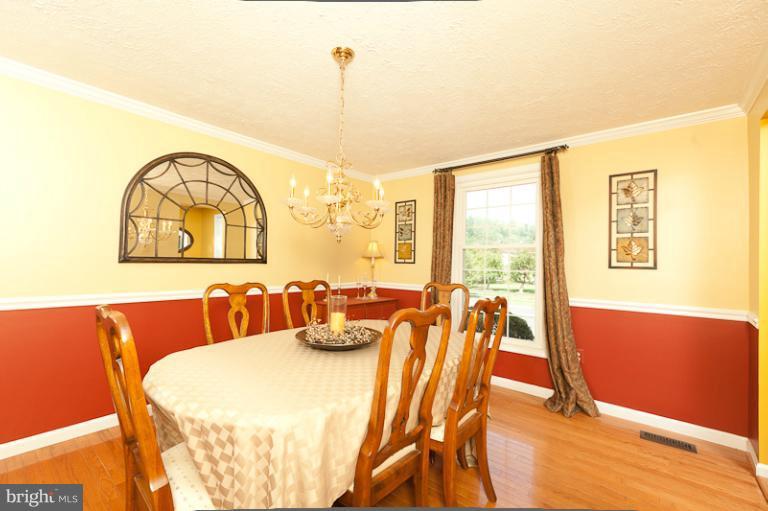 14446 Twig Road Silver Spring, MD 20905 - Photo 27 of 28 Dining Room