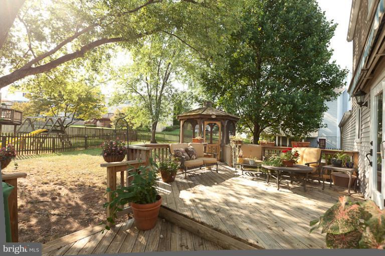 14446 Twig Road Silver Spring, MD 20905 - Photo 5 of 28 Exterior (Rear)