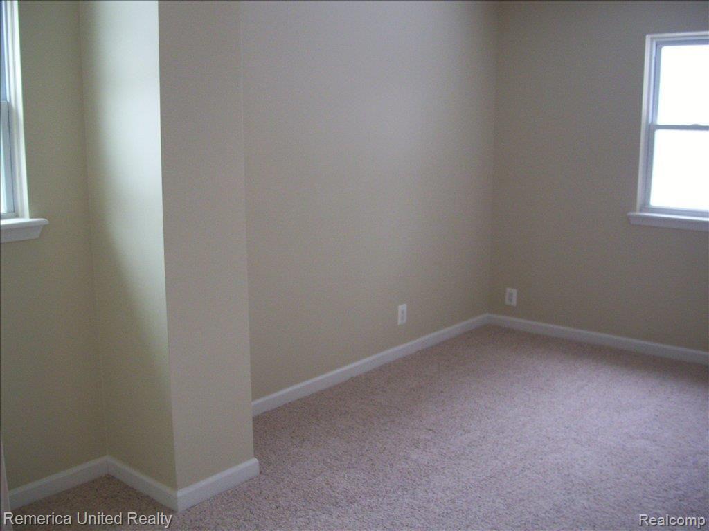 28505 Rollcrest Road Farmington, MI 48334 - Photo 9 of 12 bed #2
