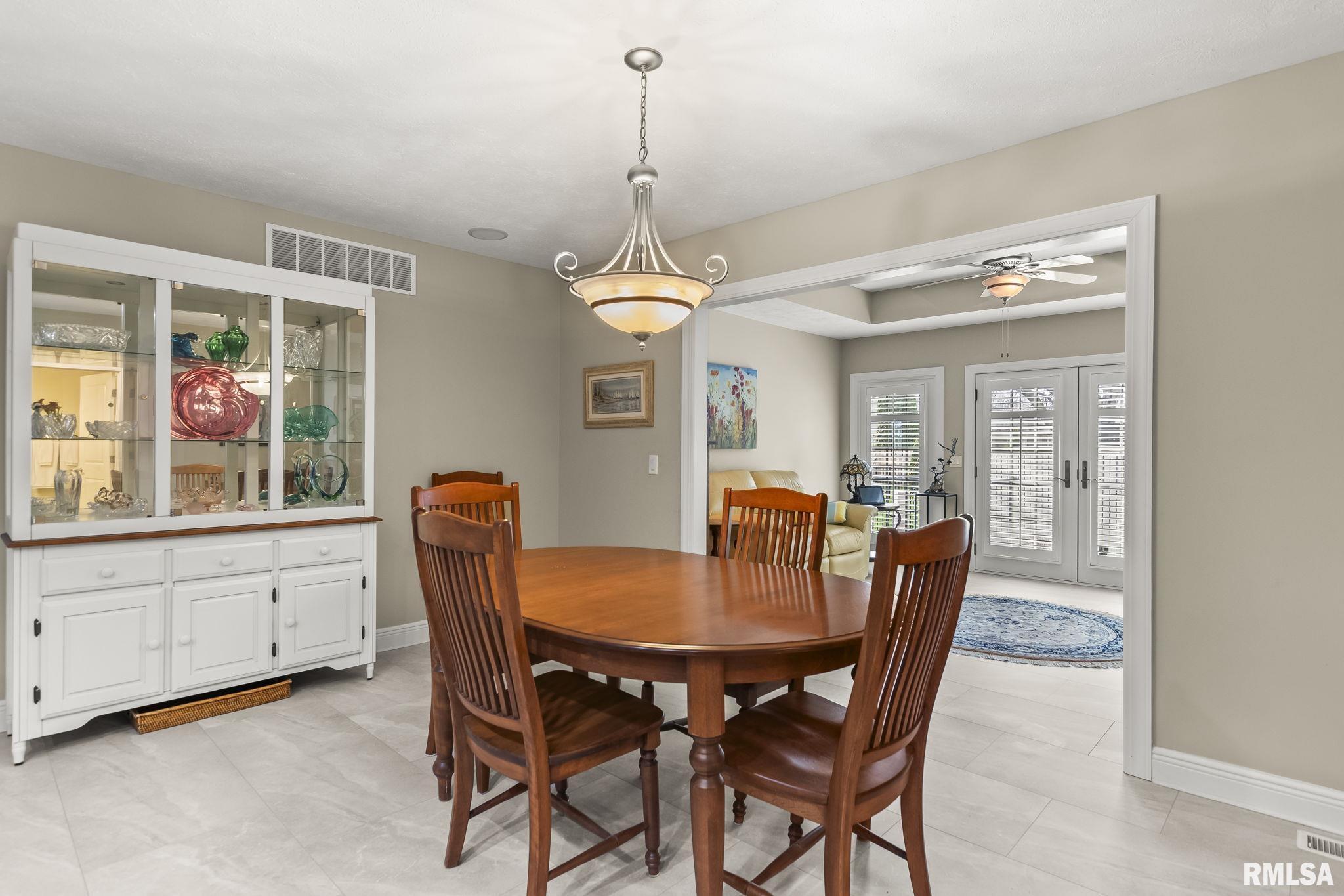 2403 Interlacken Road Springfield, IL 62704 - Photo 19 of 41