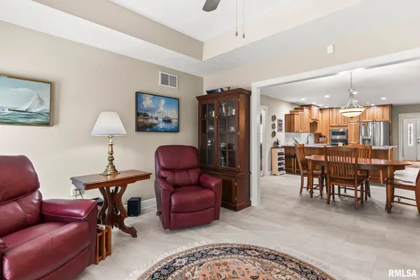 $375,000 | 2403 Interlacken Road, Springfield, IL 62704