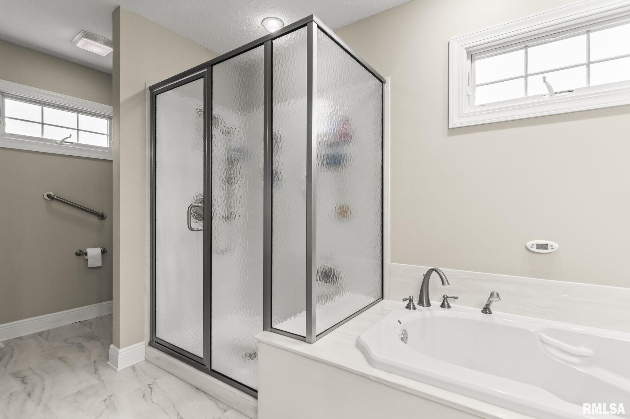 2403 Interlacken Road Springfield, IL 62704 - Photo 28 of 41