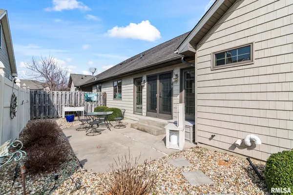 $375,000 | 2403 Interlacken Road, Springfield, IL 62704