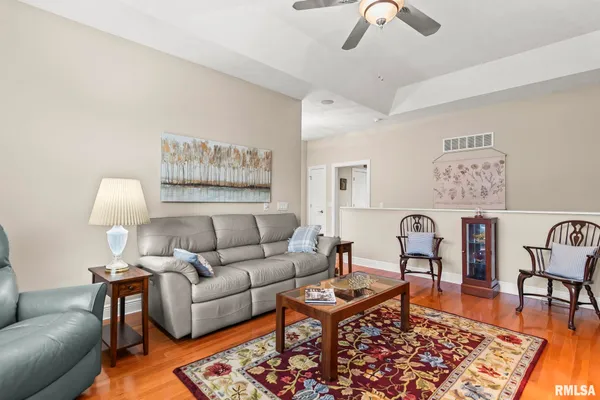 $375,000 | 2403 Interlacken Road, Springfield, IL 62704