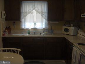 17 Coventry Road Toms River, NJ 08757 - Photo 6 of 10