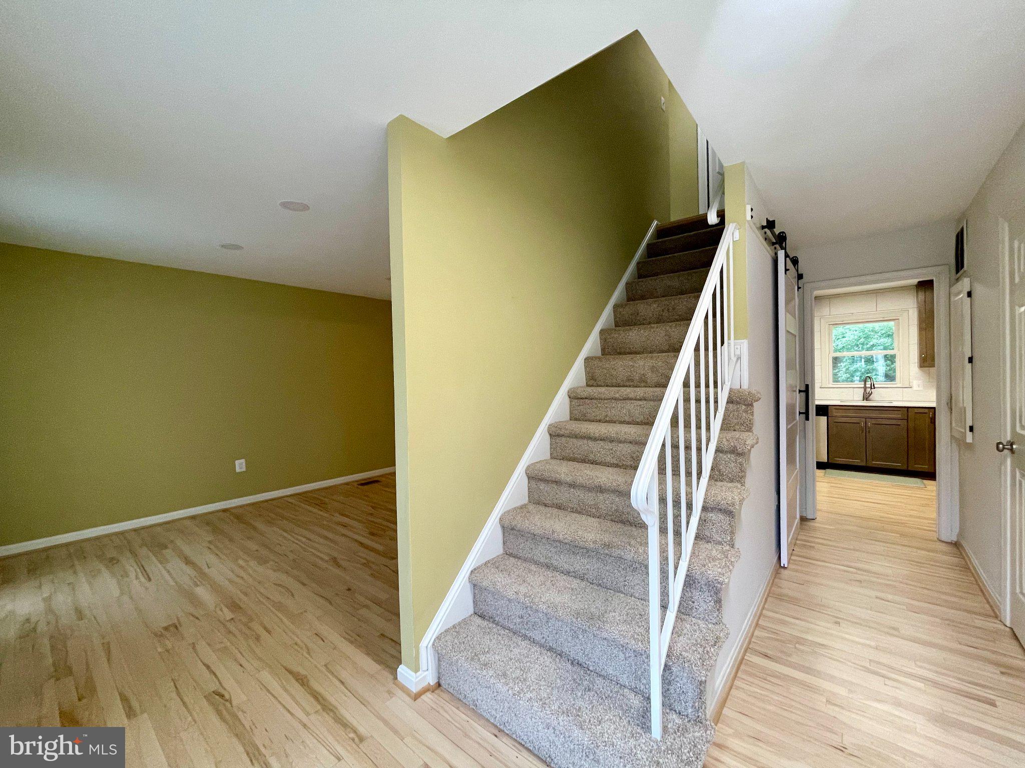7925 Forest Path Way Springfield, VA 22153 - Photo 3 of 27 Gallery Image 3