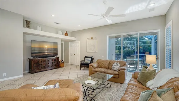 $6,500 | 5811 White Oak Bayou, Bradenton, FL 34203