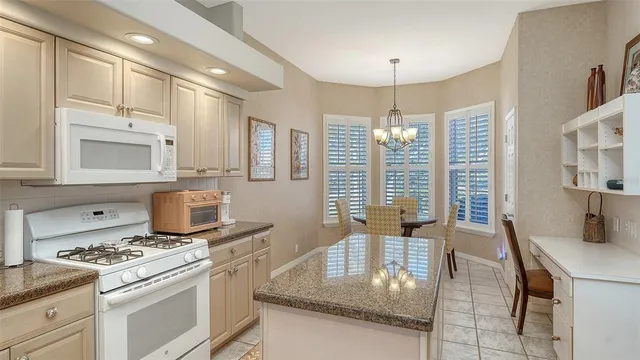 $6,500 | 5811 White Oak Bayou, Bradenton, FL 34203