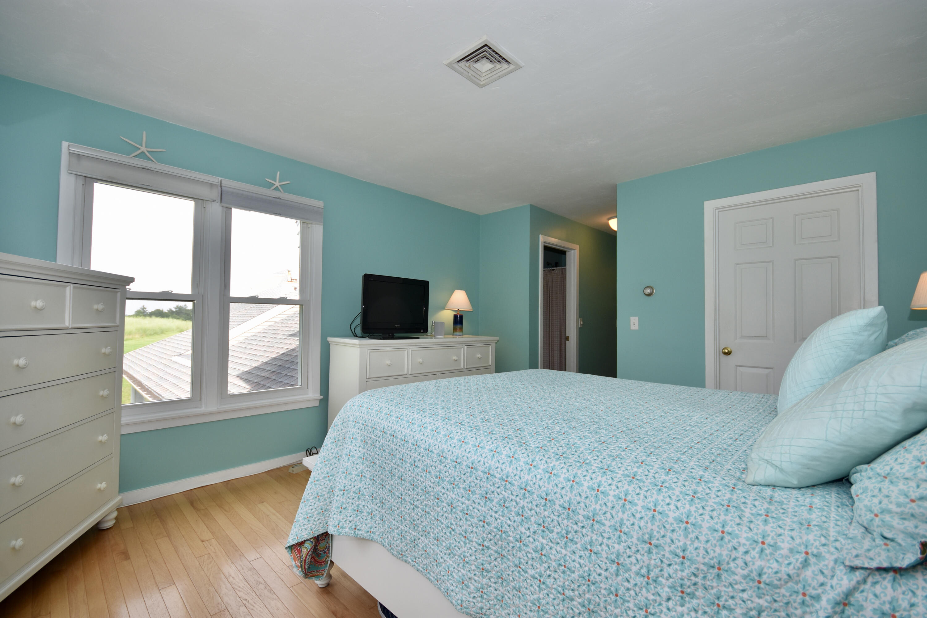 20 Bay Pointe Dr Extension Buzzards Bay, MA 02532 - Photo 23 of 30 6F887640-98B4-4D03-8402-256FB93BEF43_1_2