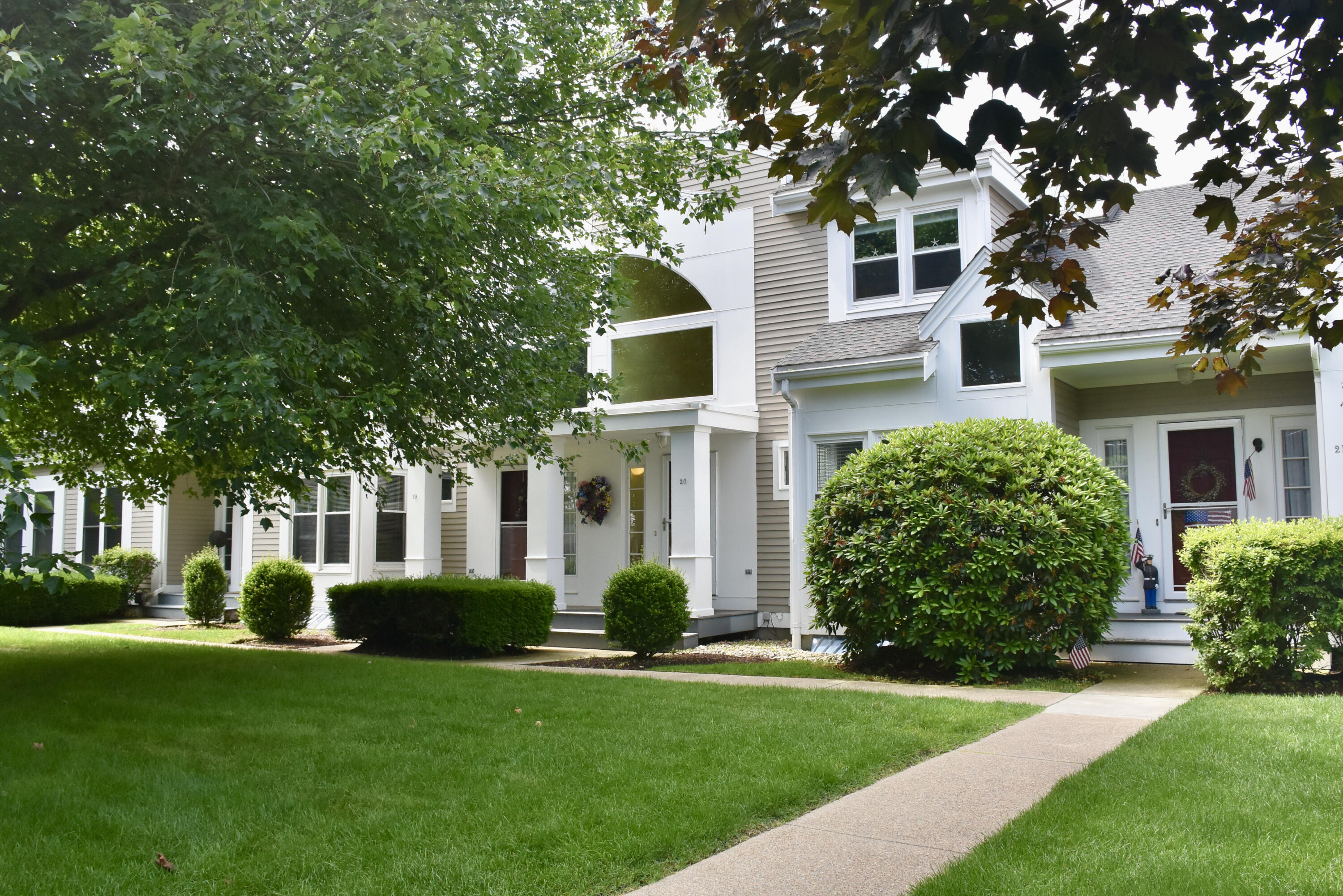 20 Bay Pointe Dr Extension Buzzards Bay, MA 02532 - Photo 7 of 30 C6EBC27F-EC68-4D9E-8B6C-D8F562ADD803_1_2