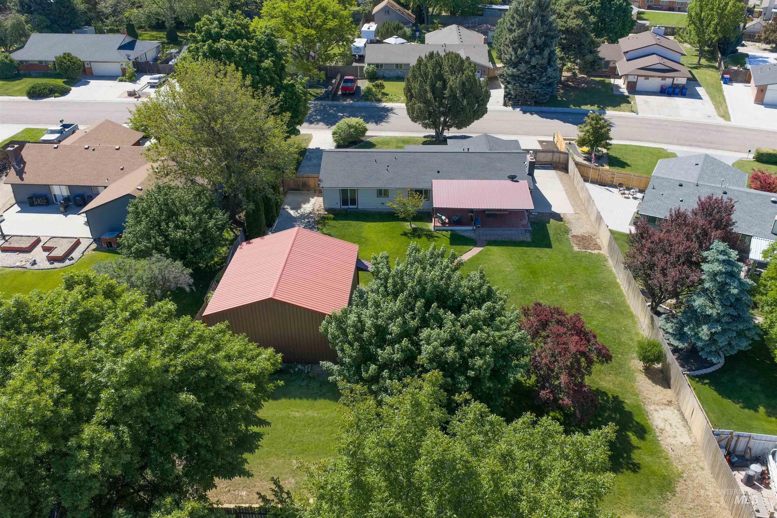 11198 West Oneida Drive Boise, ID 83709 - Photo 3 of 36