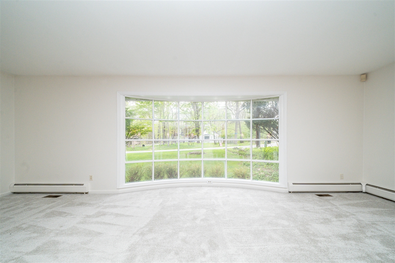 34150 Hunters Row Farmington Hills, MI 48331 - Photo 11 of 58
