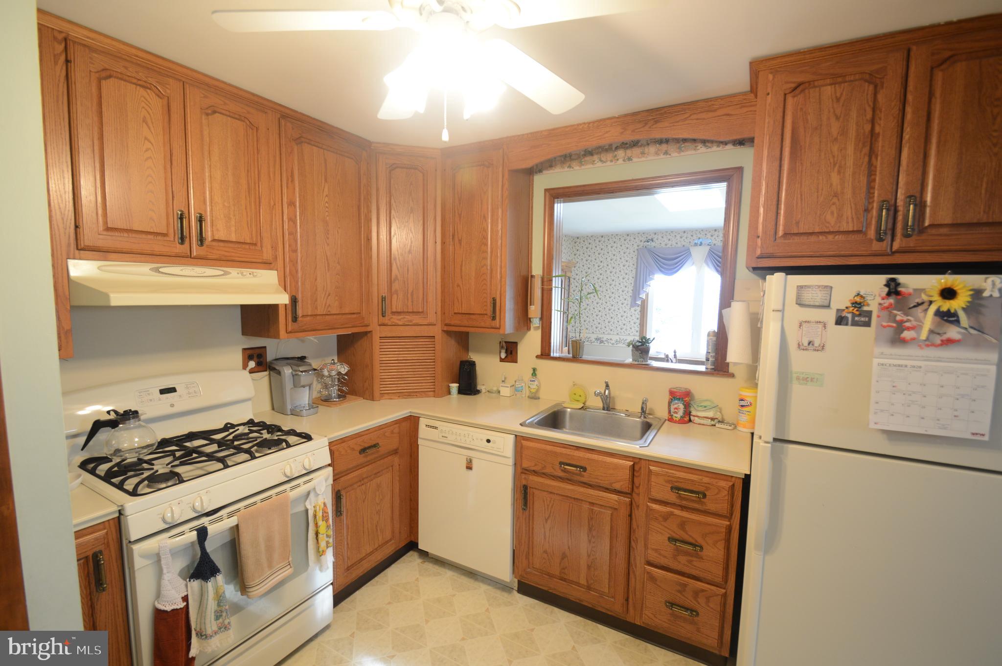 607 Mansfield Road Willow Grove, PA 19090 - Photo 9 of 19 Gallery Image 9