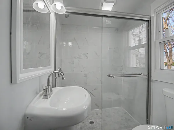 $289,900 | 306 Saunders Avenue, Bridgeport, CT 06606