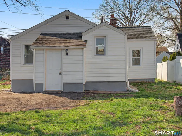 $289,900 | 306 Saunders Avenue, Bridgeport, CT 06606