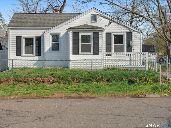 $289,900 | 306 Saunders Avenue, Bridgeport, CT 06606