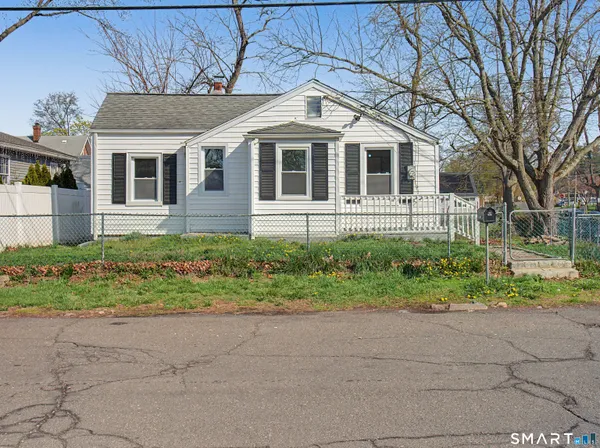 $289,900 | 306 Saunders Avenue, Bridgeport, CT 06606