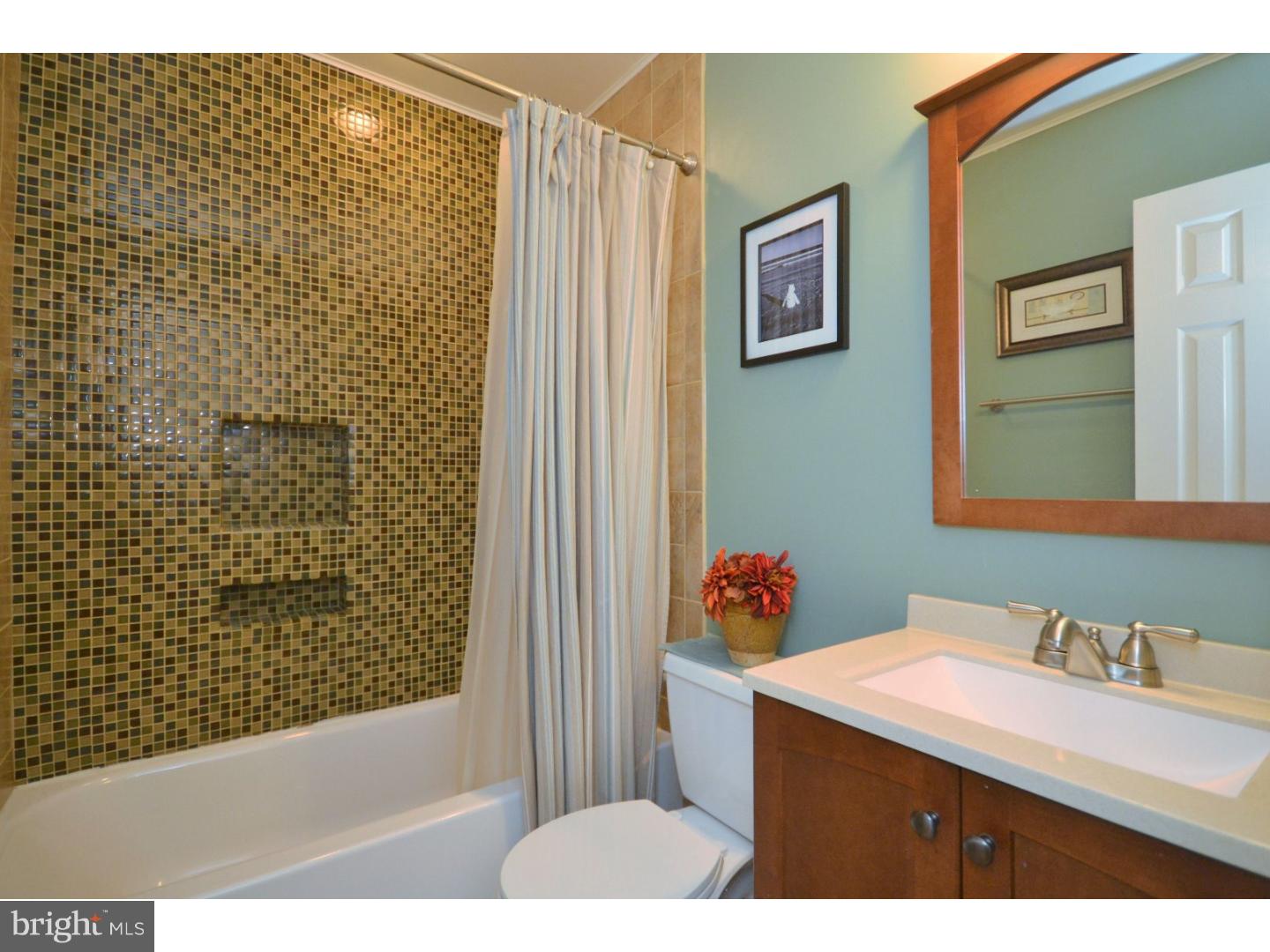 15152 Ina Drive Philadelphia, PA 19116 - Photo 12 of 13
