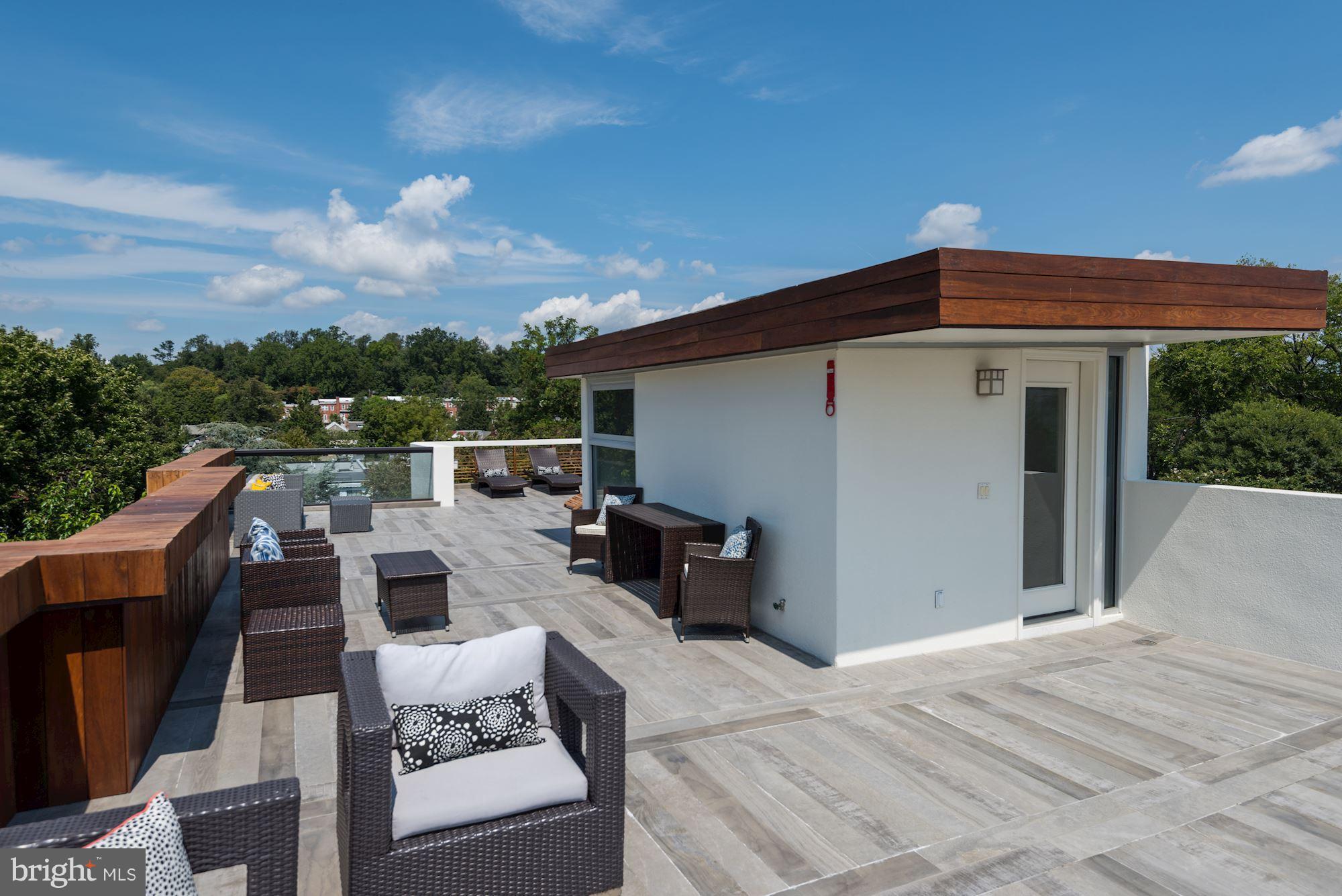 3611 R Street Northwest Washington, DC 20007 - Photo 4 of 14 Enormous 1,250 SF Roof Deck