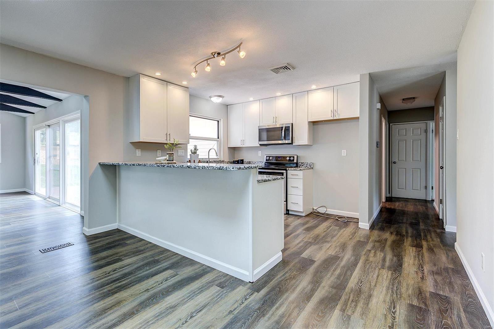 810 Parkfield Terrace Manchester, MO 63021 - Photo 12 of 39