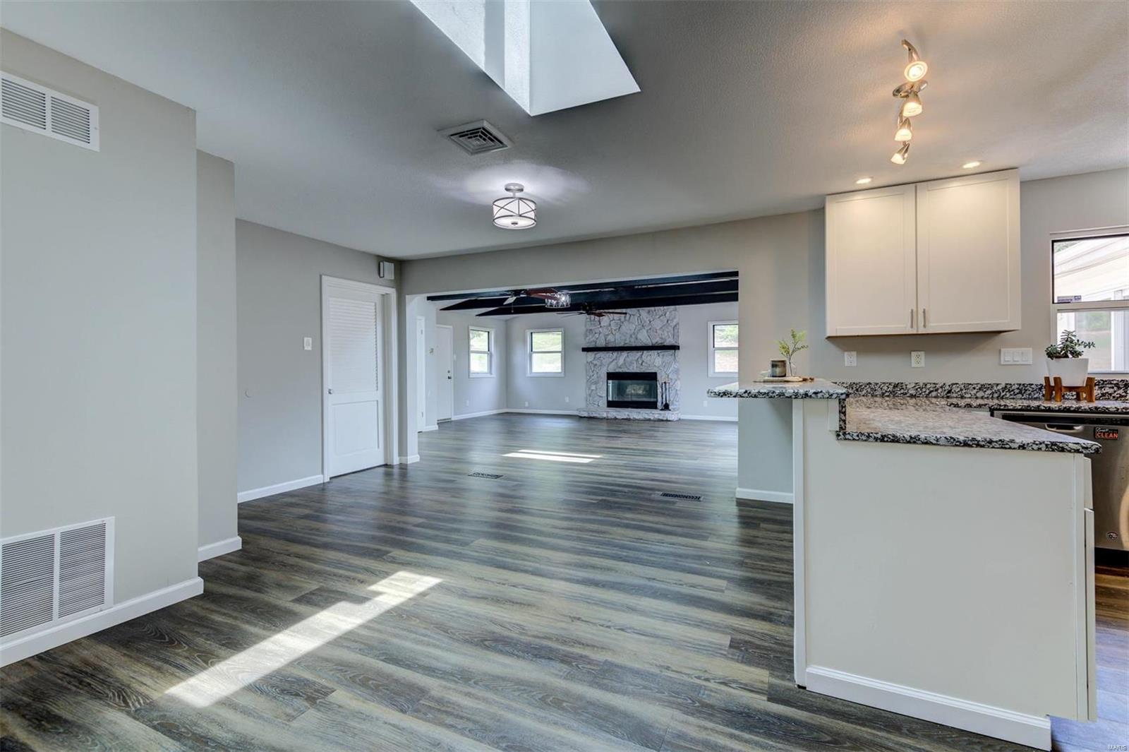 810 Parkfield Terrace Manchester, MO 63021 - Photo 15 of 39