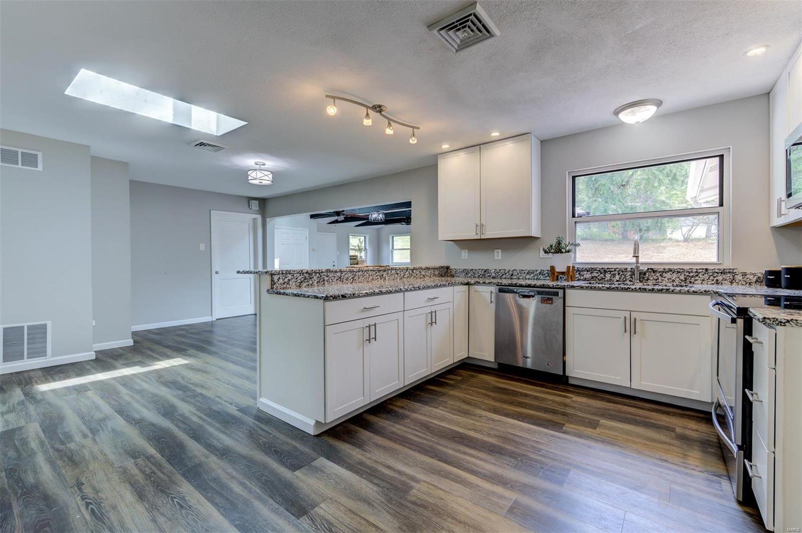 810 Parkfield Terrace Manchester, MO 63021 - Photo 17 of 39