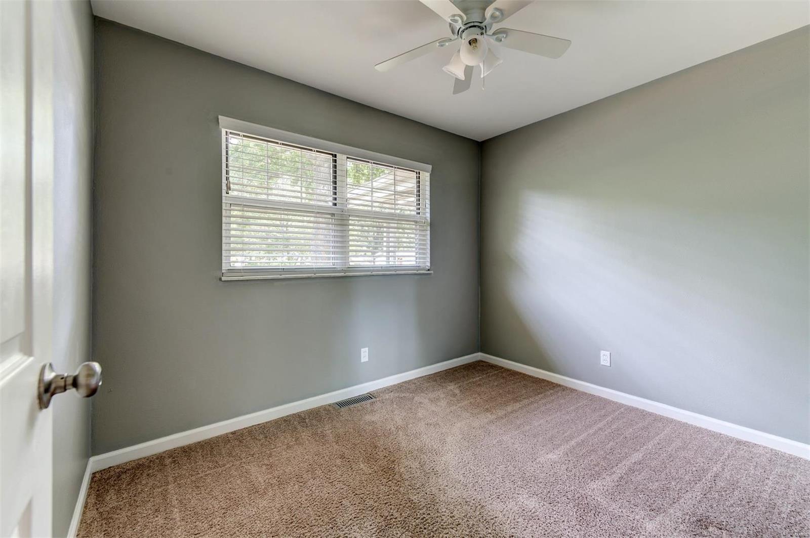 810 Parkfield Terrace Manchester, MO 63021 - Photo 34 of 39