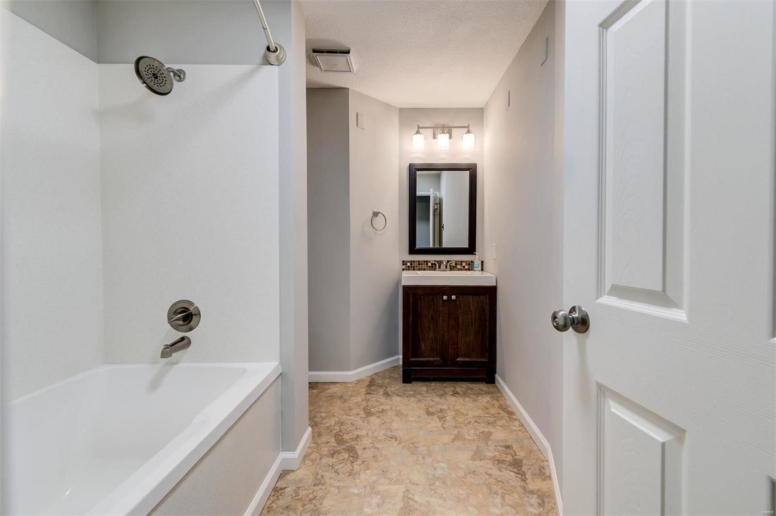 810 Parkfield Terrace Manchester, MO 63021 - Photo 35 of 39