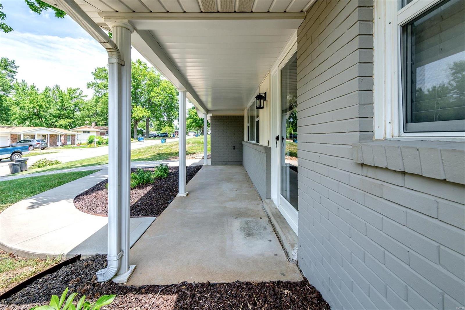 810 Parkfield Terrace Manchester, MO 63021 - Photo 6 of 39