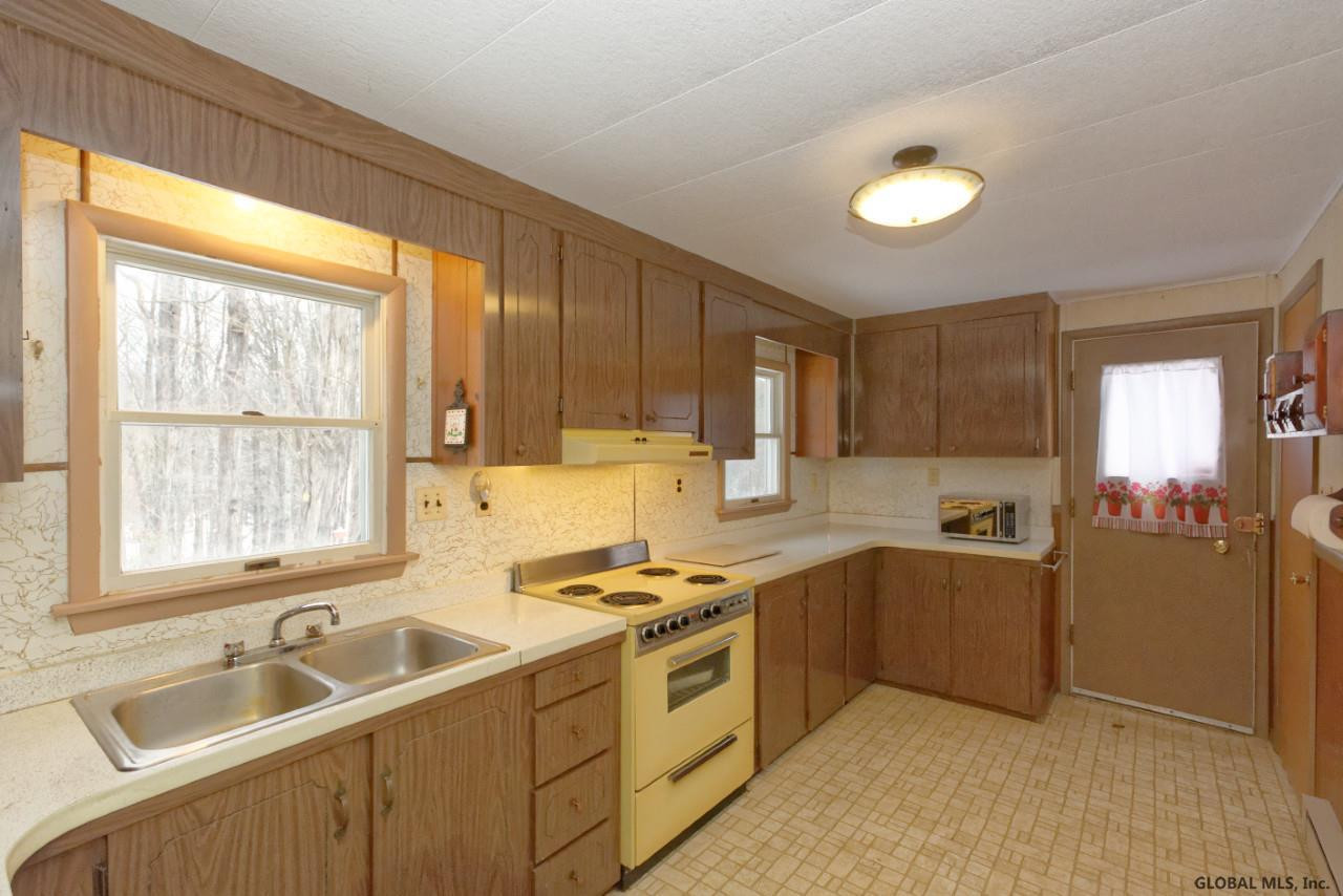 258 Stone Bridge Road East Durham, NY 12423 - Photo 4 of 32 Photo 4