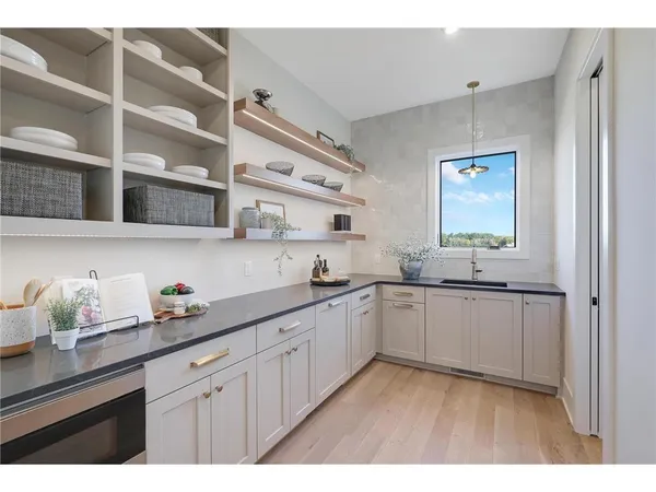 $2,100,000 | 3695 William Way, Independence, MN 55359