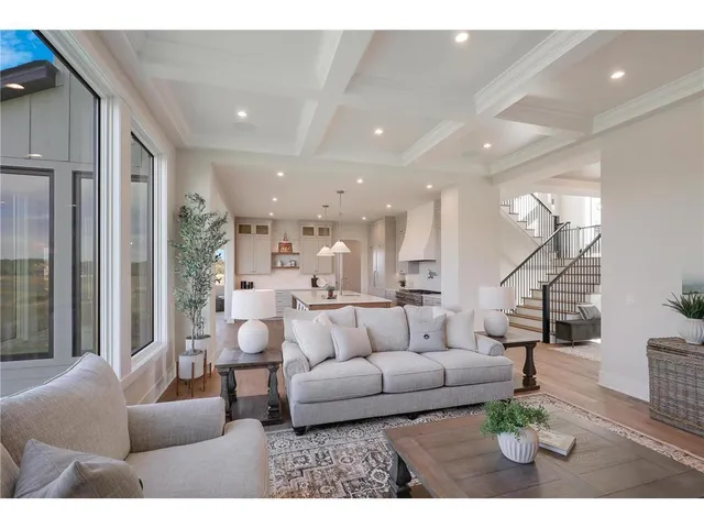 $2,100,000 | 3695 William Way, Independence, MN 55359