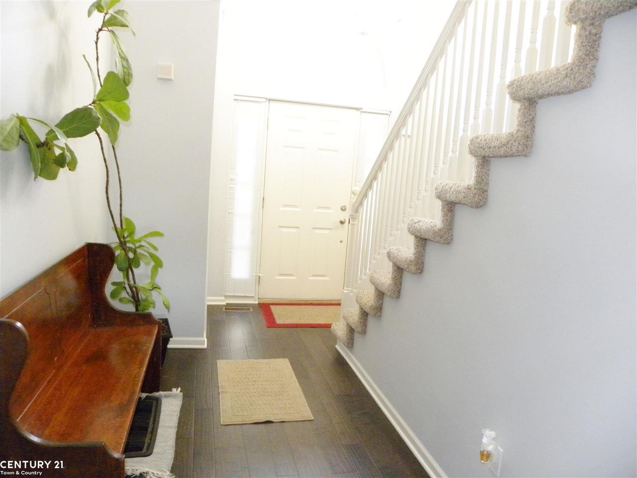 4128 April Lane Sterling Heights, MI 48310 - Photo 2 of 22